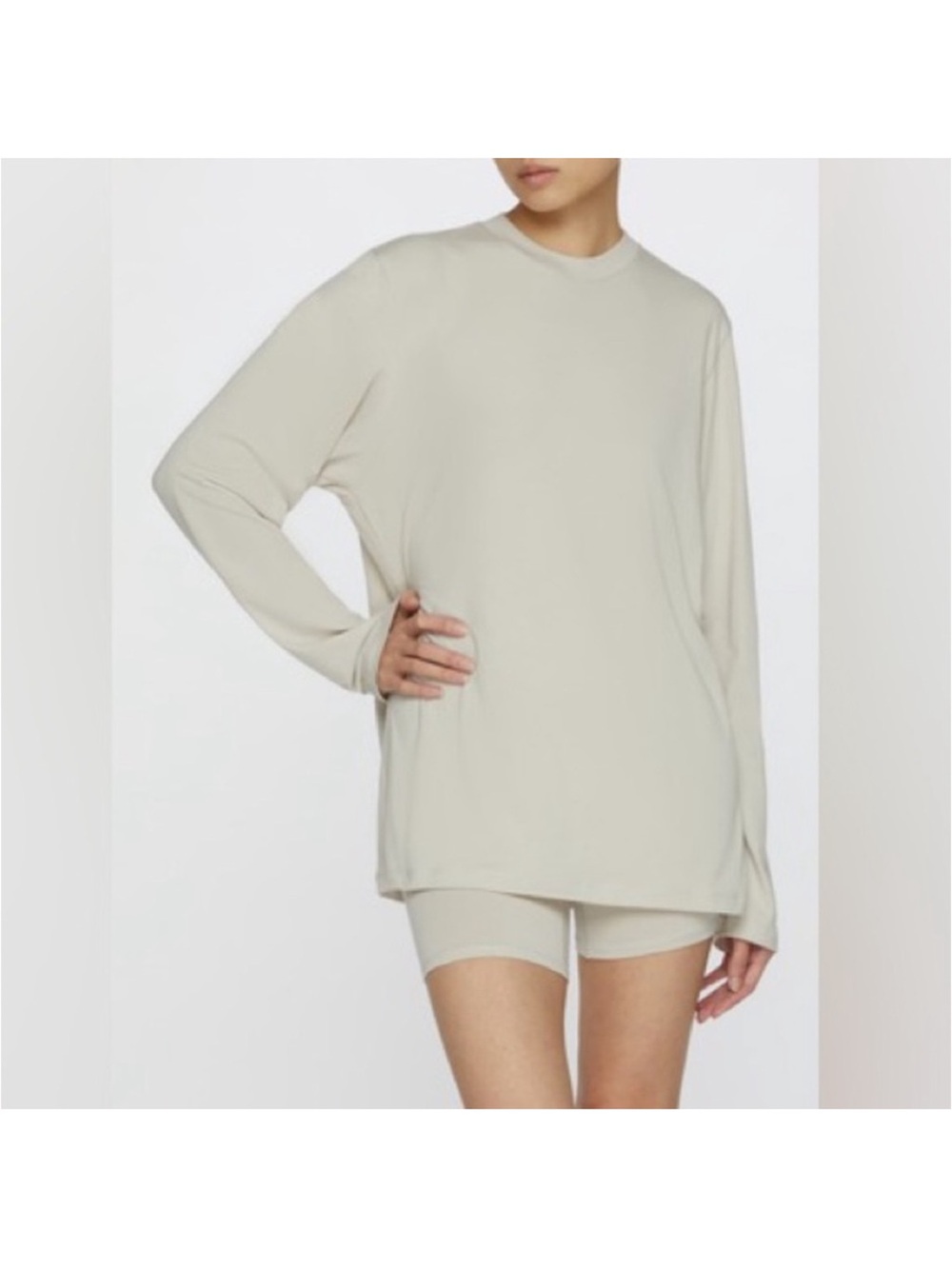 Skims Boyfriend Long Sleeve
T-Shirt Stone Size XS
